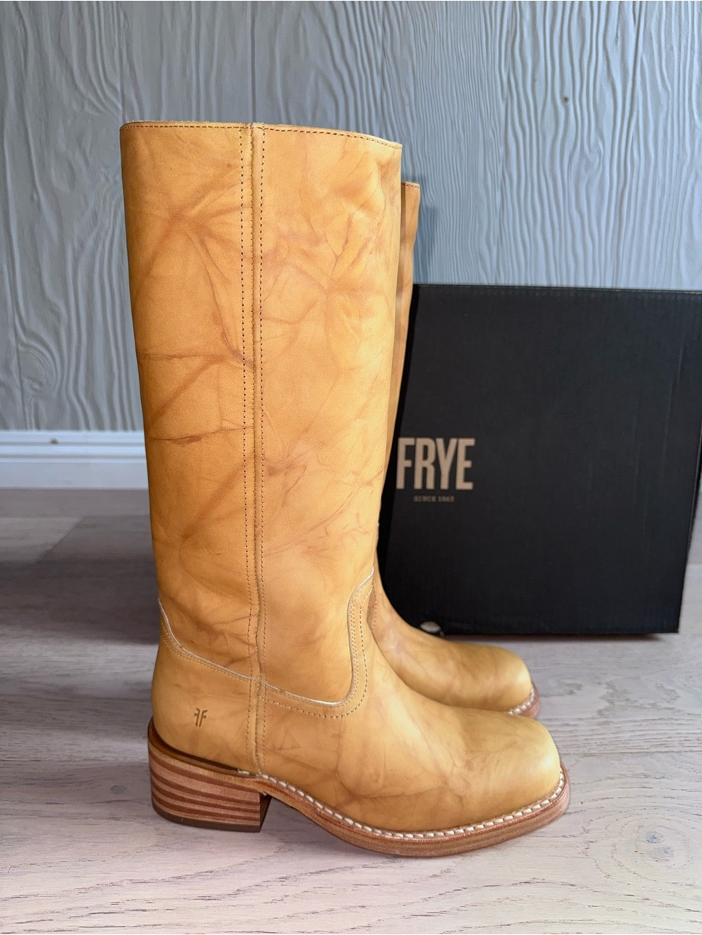 NEW FRYE Campus 14L Boots in Banana Sz: 10 Genuine Leather Tall Boots - Picture 3 of 15